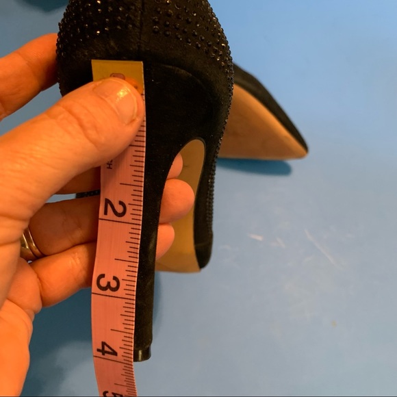 Vince Camuto classic heels with bling. - Picture 8 of 12